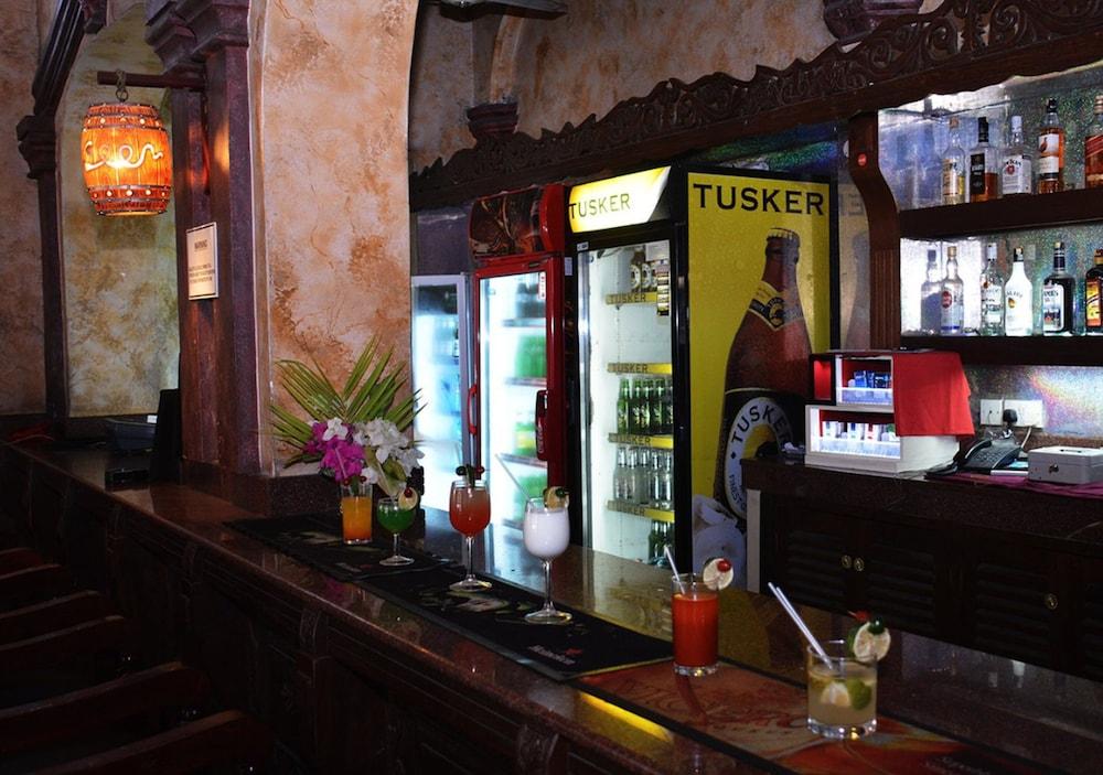 森特林城堡皇家酒店 蒙巴萨 外观 照片